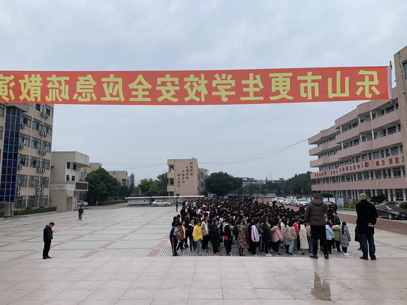 1543545517654722.jpg 1530460293.jpg