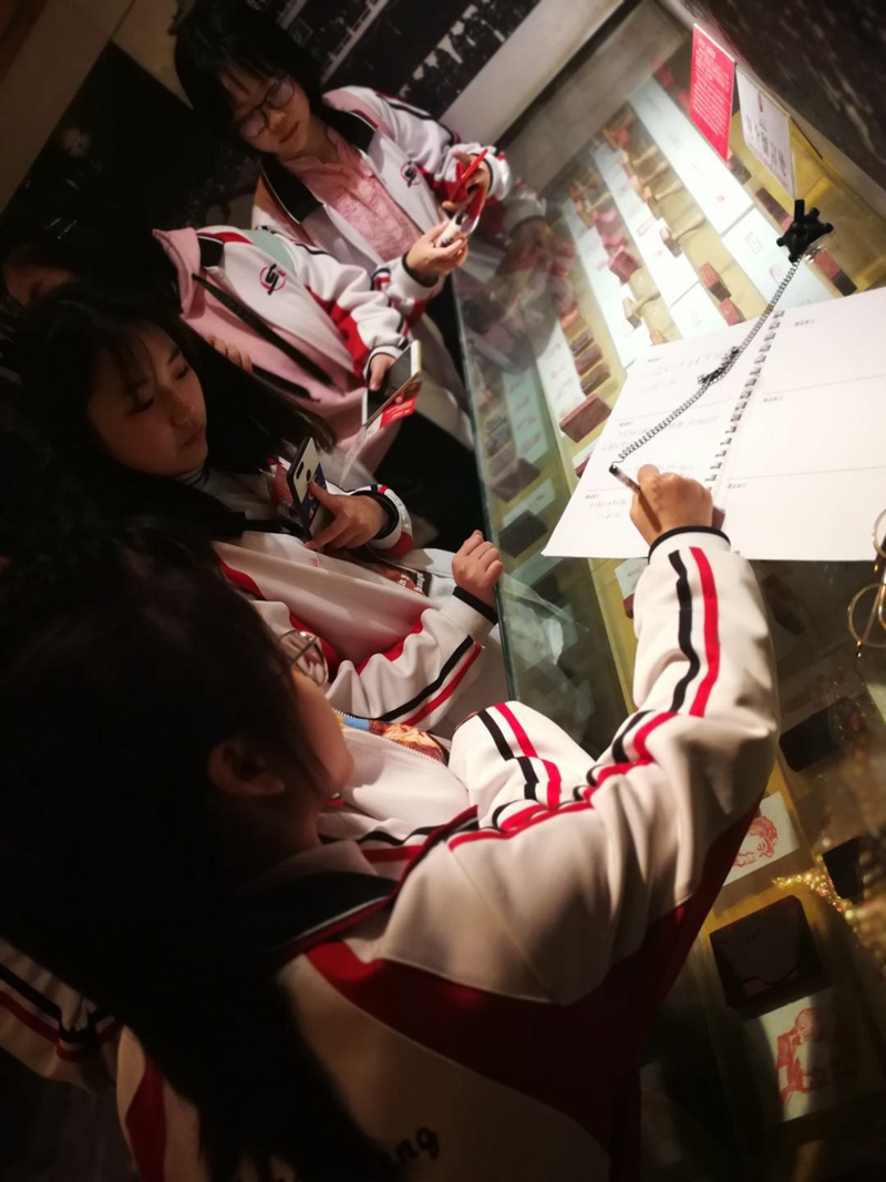 1554277891132909.jpg webwxgetmsgimg (14).jpg